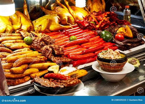 Variedad de platos de pollo