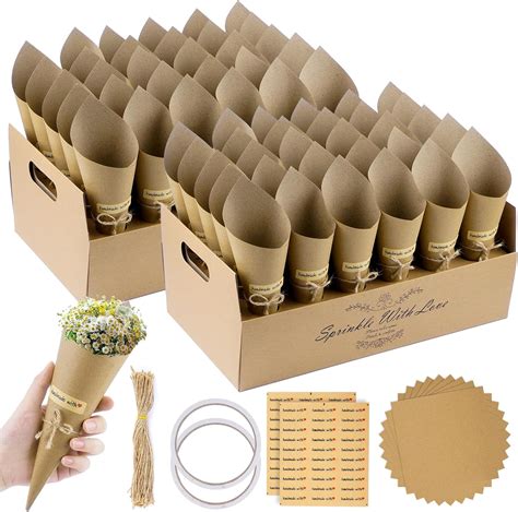 Presentación de cucuruchos en cestas y cajas decoradas