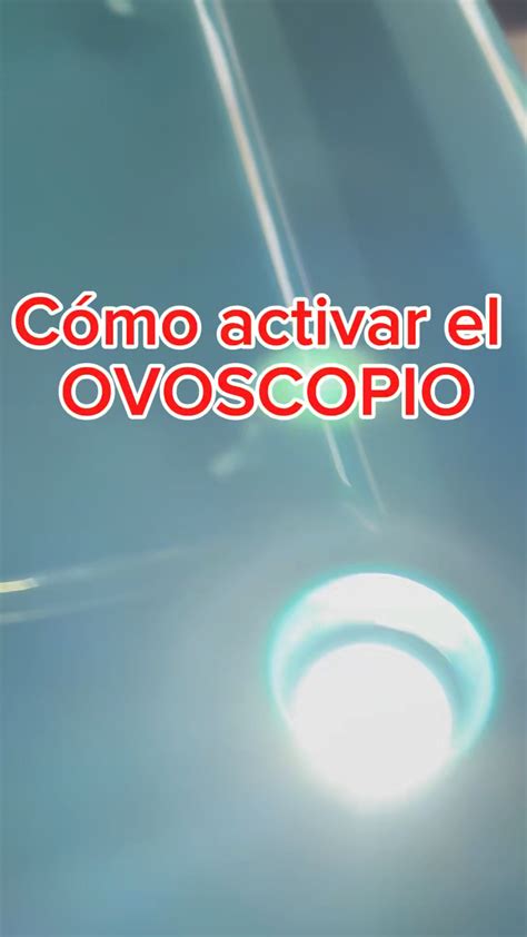 Ilustración de cómo usar un ovoscopio o linterna en un huevo
