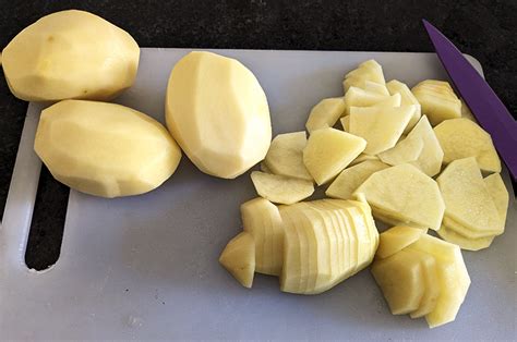 Patatas cortadas para tortilla