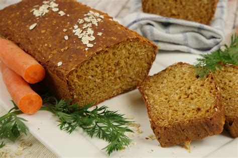 Pan de zanahoria y zumo de manzana