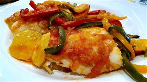 Plato de bacalao con patatas y pimientos