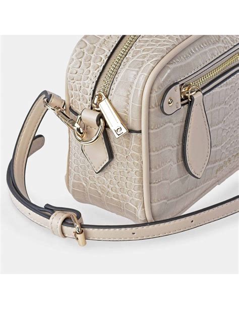 Bandolera Pierre Cardin color tostado, vista frontal