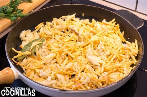 Bacalao a Brás con huevo y patatas paja