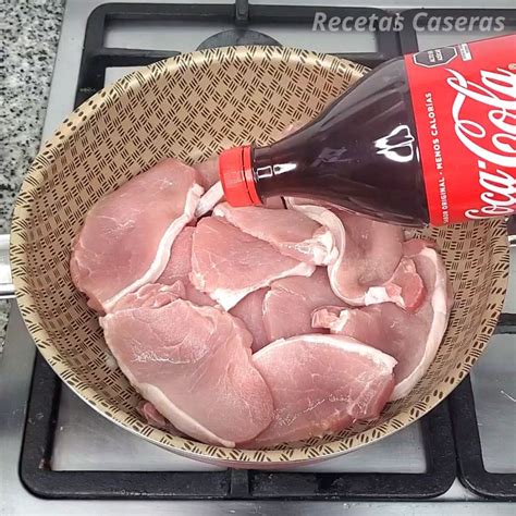 Esquema de los pasos para cocinar chuletas con Coca-Cola