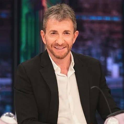 Chef Rafael Vidal cocinando paella valenciana en El Hormiguero