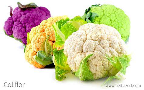 Coliflor entera y ramilletes de coliflor