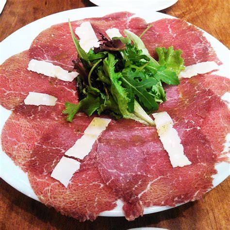 Corte fino de carne para carpaccio