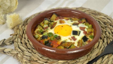 Huevos al plato con verduras