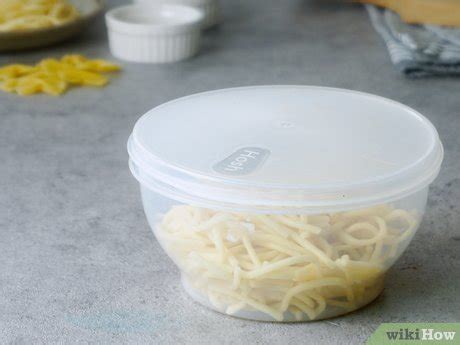 Pasta cocida en recipiente hermético
