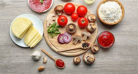 Ingredientes frescos para pizza casera