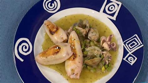 Chipirones rellenos en salsa verde