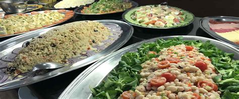 Platos variados de comida casera para llevar