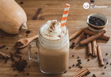 Tabla con ingredientes necesarios para la receta del café de calabaza
