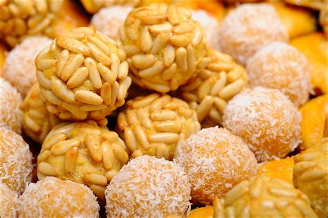 Bolas de boniato con piñones