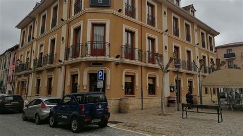 Fachada o ambiente de un establecimiento hostelero en León