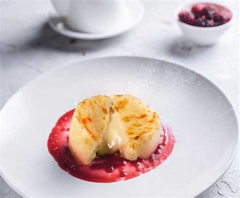 Molde de coulant con queso de cabra horneándose