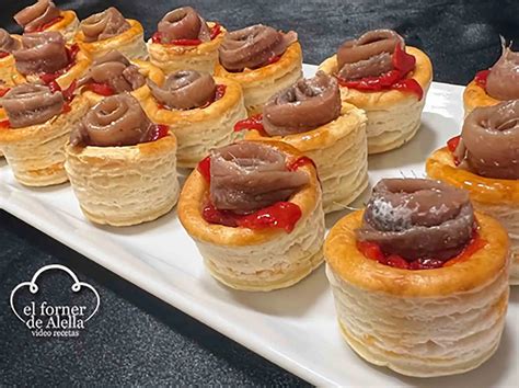 Mini volovanes con pimientos del piquillo y anchoas