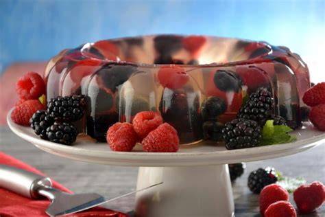 Gelatina de frutos rojos casera