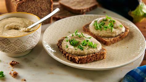 Ingredientes para un paté de berenjenas con especias