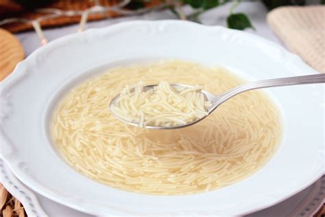 Arroz y fideos para sopa