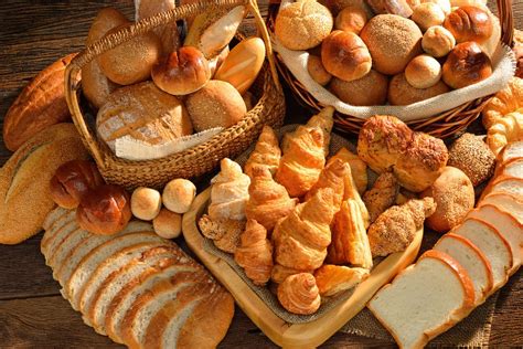 Surtido de panadería y bollería en La Guinda