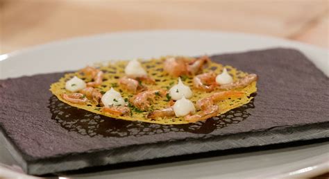 Plato de tortillitas de camarones con alioli de MasterChef