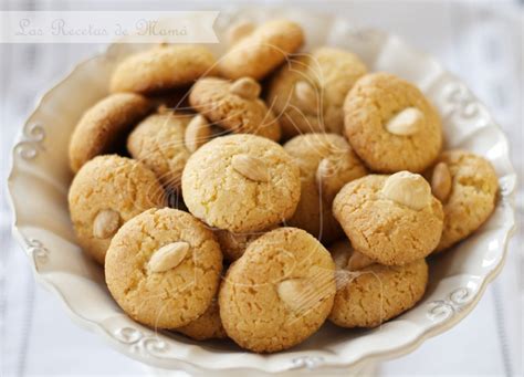 Pastas de almendra horneadas