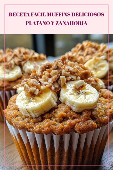 Muffins de plátano y almendra recién horneados