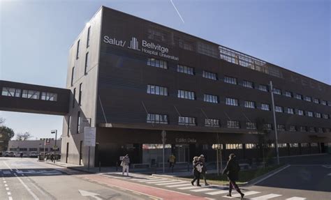 Ubicación estratégica del edificio en Bellvitge y su relación con la Gran Vía