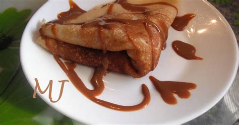 Crepes flameadas con salsa de cajeta