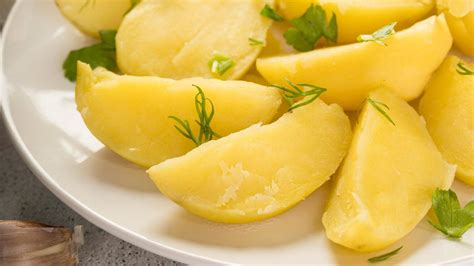 Batatas cocidas y listas para hacer puré
