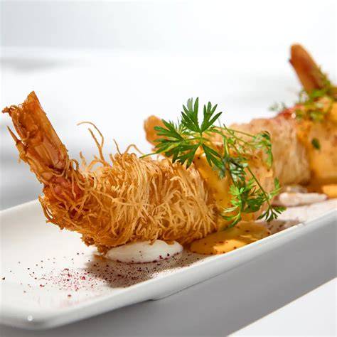 Langostino cubierto con pasta kataifi