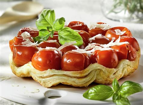 Tarta de tomatitos con parmesano