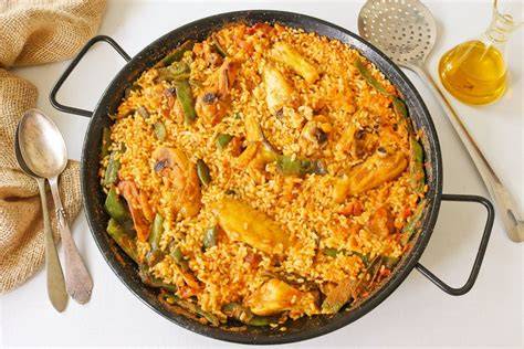 Distribución del arroz en la paella