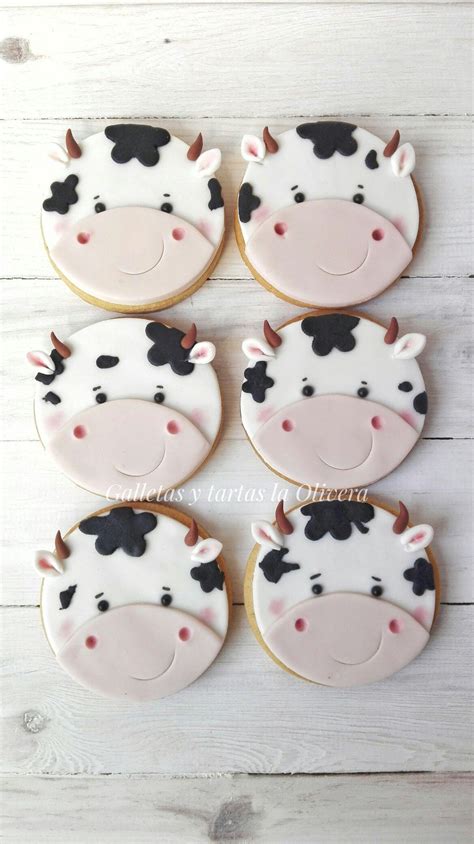 Galletas de vaca terminadas y decoradas