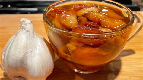 Ajo confitado en aceite de oliva