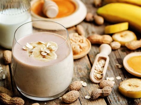 Tabla nutricional detallada de un batido de crema de cacahuete y chocolate