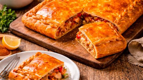 Infografía paso a paso del repulgue tradicional de empanada gallega