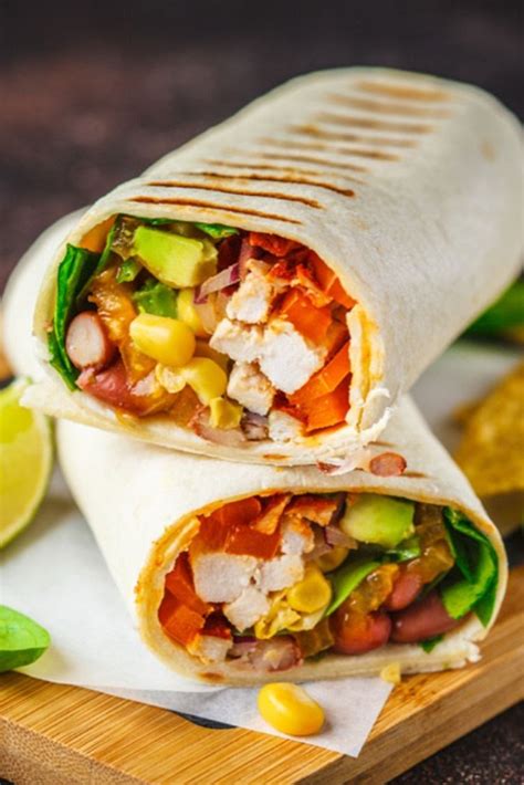 Burrito de pollo con verduras frescas