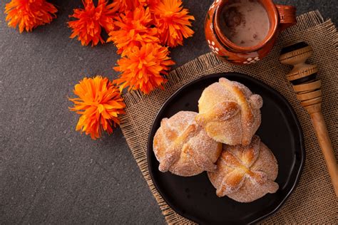 Ingredientes típicos de la repostería mexicana: chocolate, vainilla, canela, coco, chile