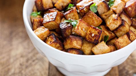 Tofu marinado con hierbas mediterráneas