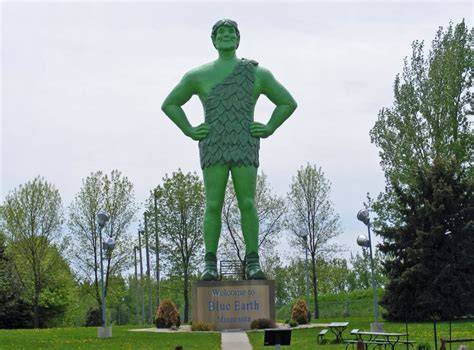 Escultura gigante del Gigante Verde en Blue Earth, Minnesota