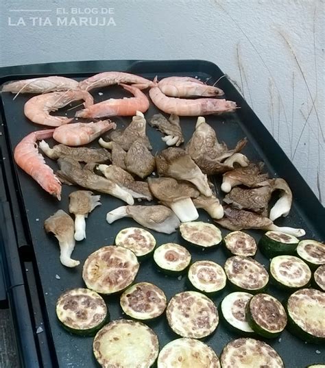 Verduras, setas y langostinos a la plancha