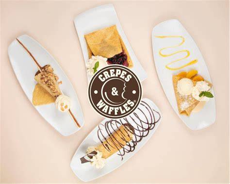 Surtido de crepes dulces y helados