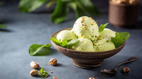 Infografía sobre los ingredientes clave del helado de pistacho