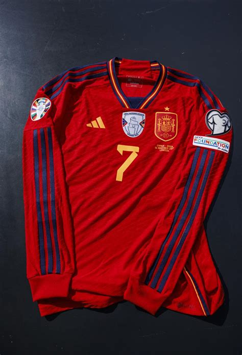 Guti con la camiseta de la Selección Española