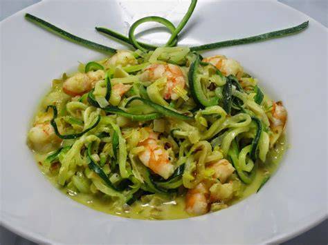 Espaguetis de calabacín con langostinos