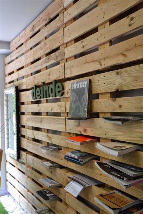 Pared revestida con tablones de palet