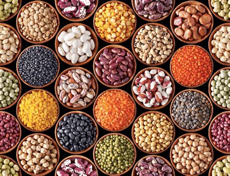 Variedad de legumbres envasadas de Legumbres Luengo